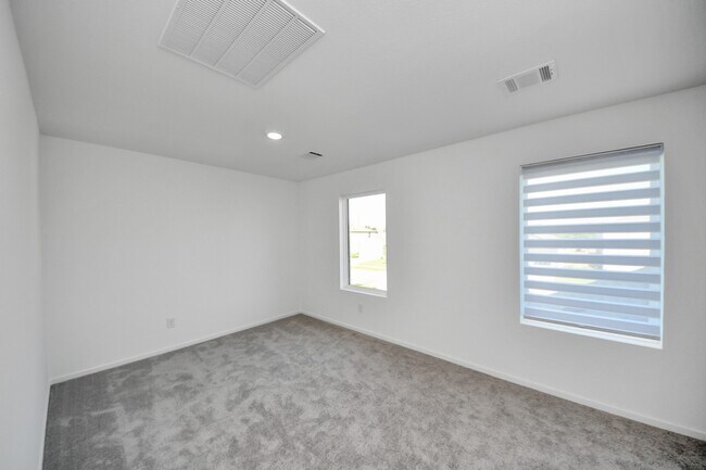 Building Photo - 3052 Dawn Sound Dr