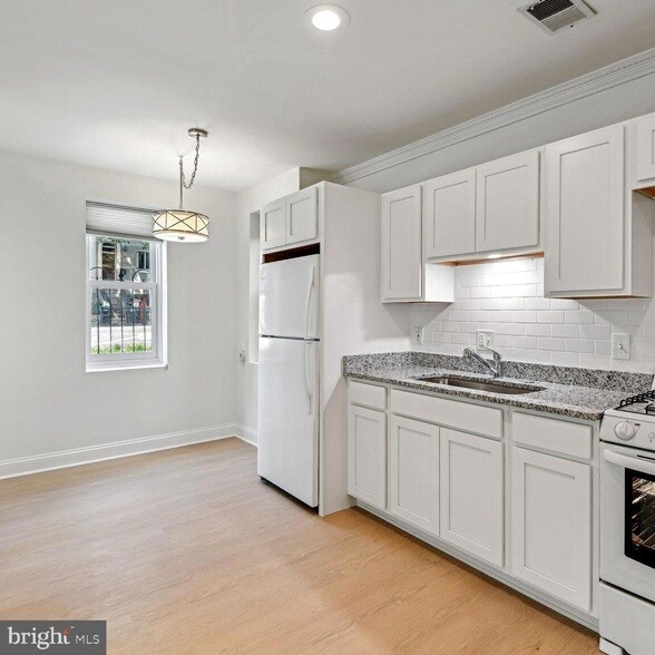 Building Photo - 817 T St NW