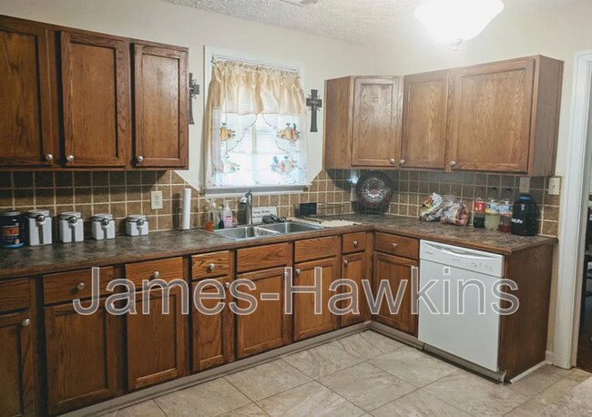 Building Photo - 22 W Cromwell St