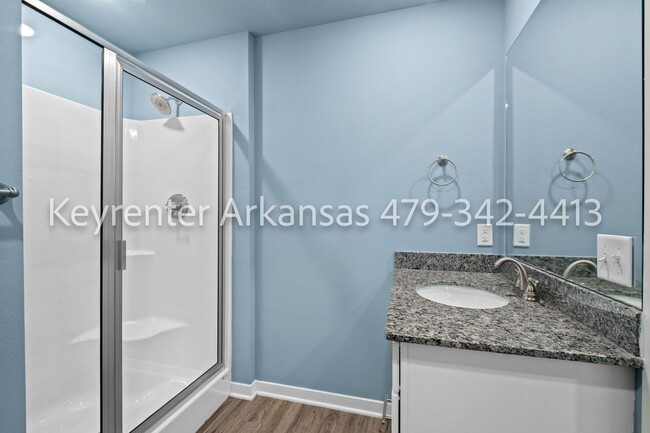 Building Photo - Beautiful 2 Bed, 3 Bath Home Just Off Weddington!