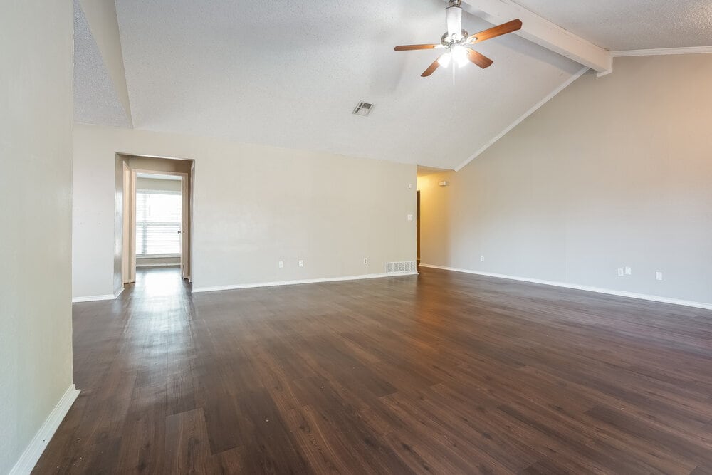 Building Photo - 6419 Twin Spruce Ct