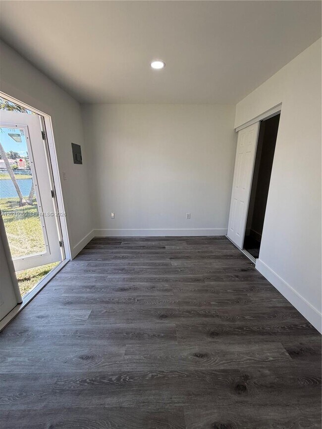 Building Photo - 16536 SW 54th St