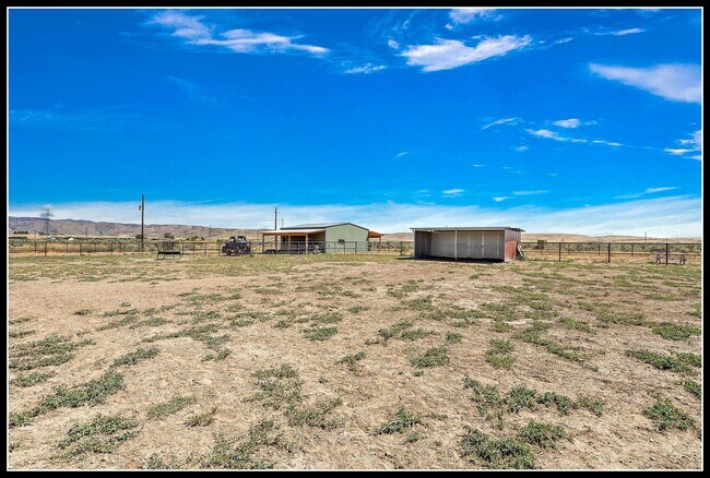 Building Photo - 3 Acre Horse Ranch & Home Rental SE Boise ...