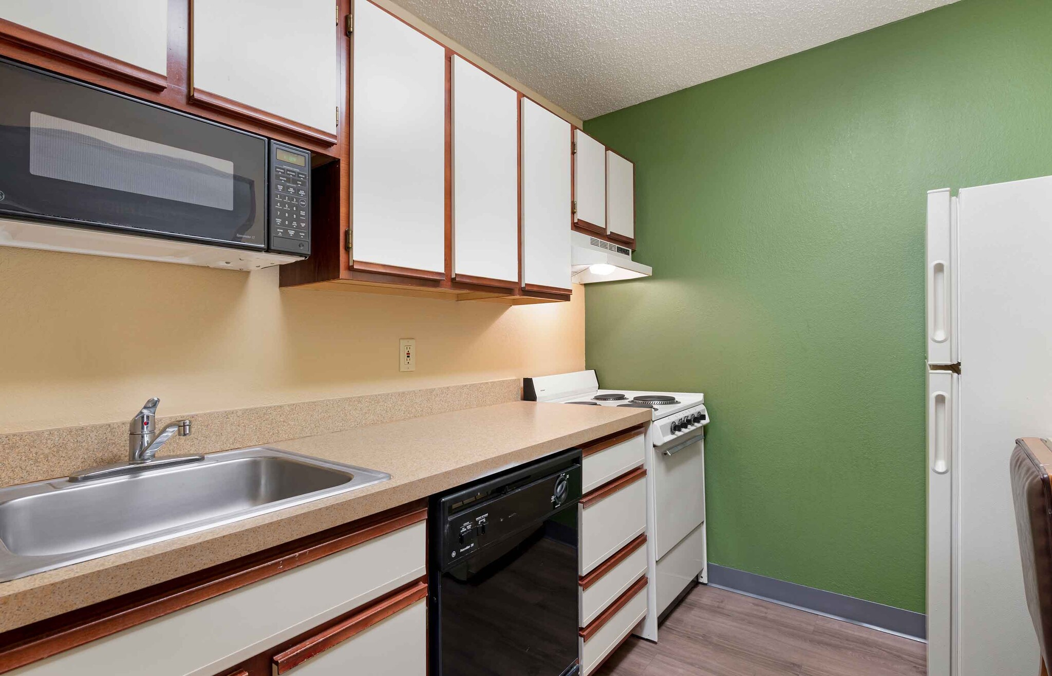 Building Photo - Furnished Studio-South Bend - Mishawaka - ...