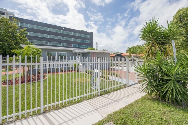 Building Photo - 2150 SW 21st Ter
