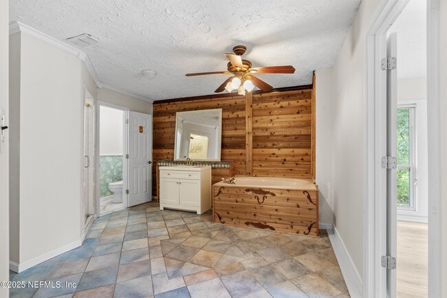 Building Photo - 764 Hazelwood Ct