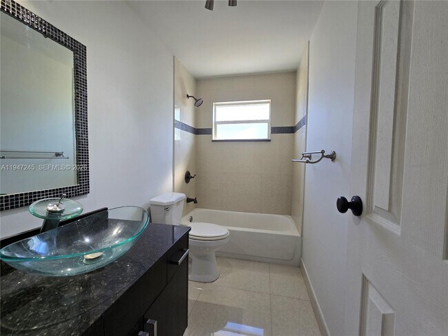 Building Photo - 9110 NW 24th Pl