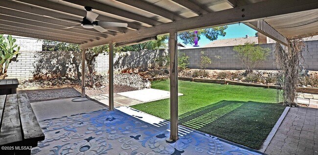Building Photo - 4741 W Red Wolf Dr