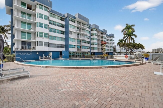 Building Photo - 16565 NE 26th Ave