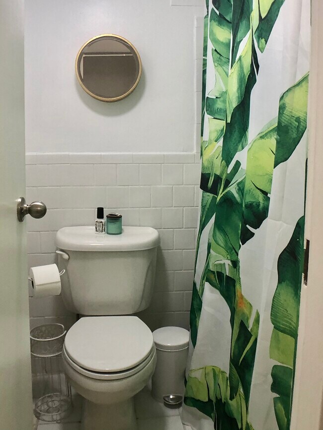 Bathroom - 1239 Vermont Ave NW