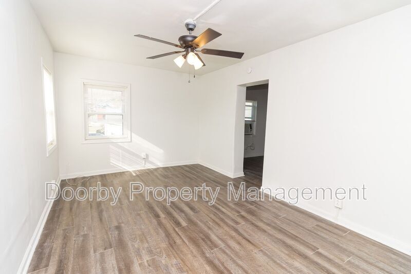 Building Photo - 15 Sawyer St