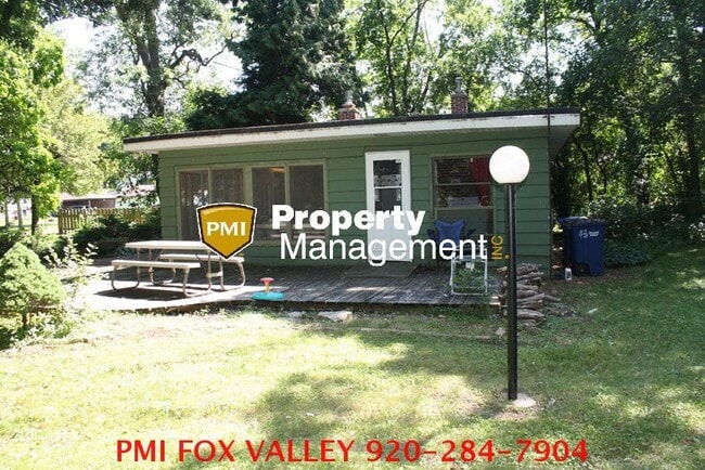 Building Photo - Furnished Cottage - short term through May...