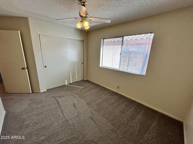 Building Photo - 85 S Crestview St