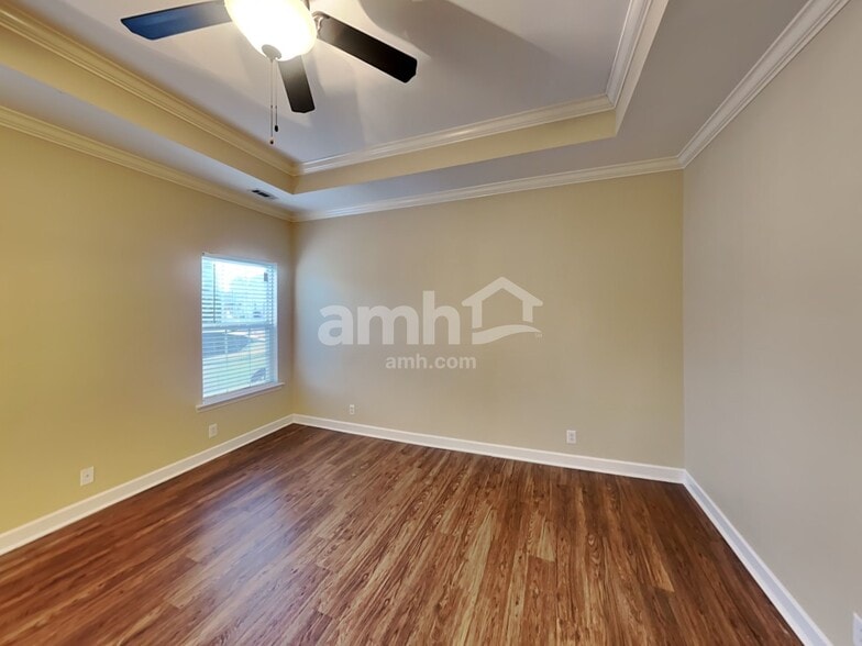 Building Photo - 3023 Holderwood Dr