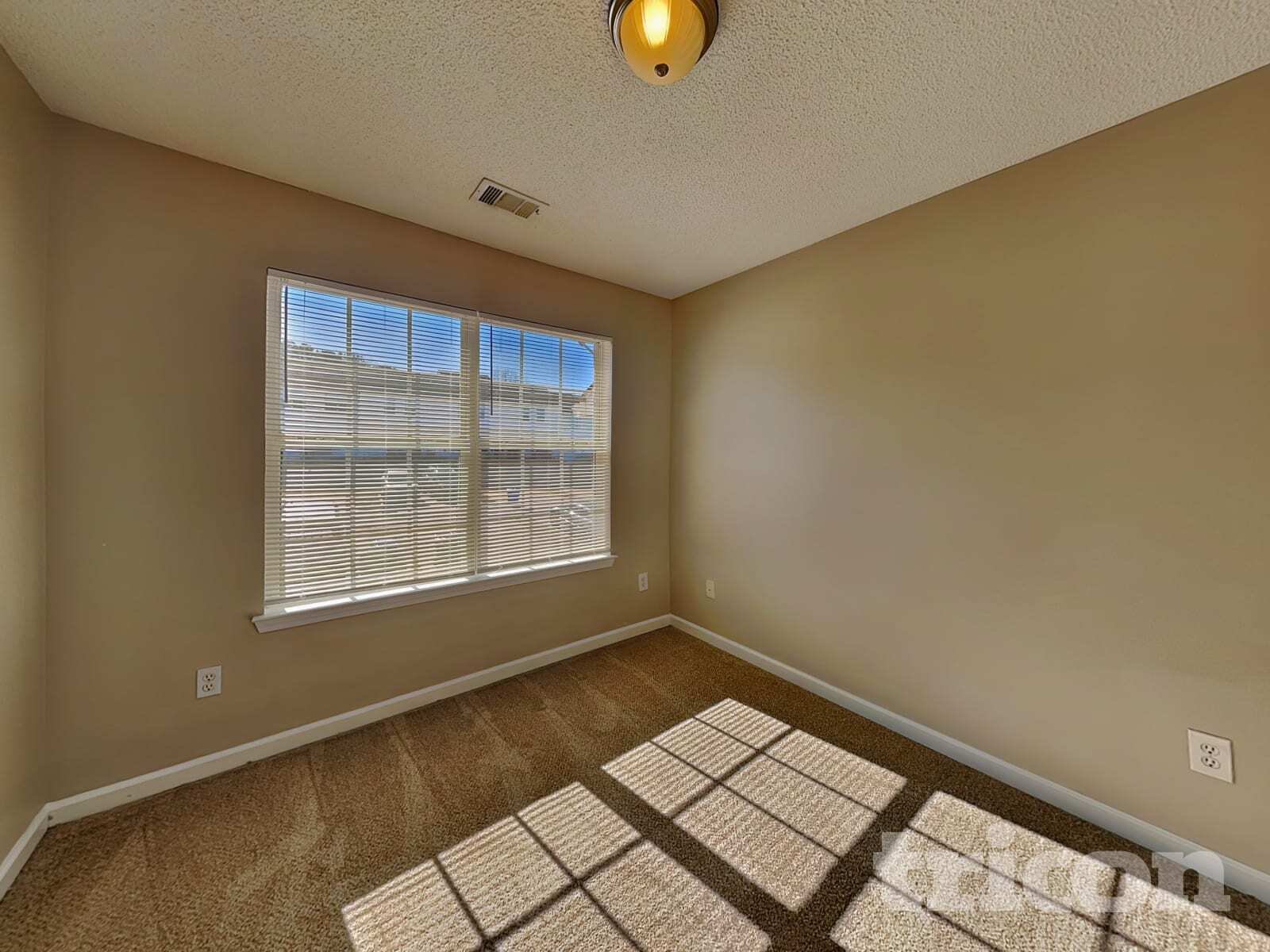 Building Photo - 128 Hawkeye Ln NW