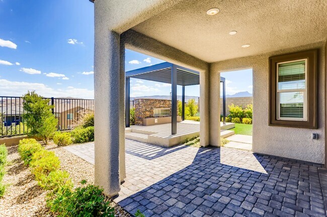 Building Photo - Brand New Summerlin Home w/ Views!