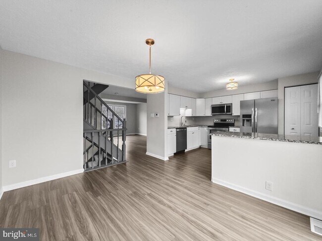 Building Photo - 10110 Shelldrake Cir