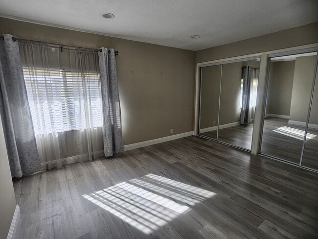 Master bedroom upstairs - 39 Meadowgrass