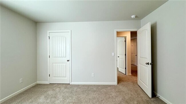 Building Photo - 841 HighGrove Wy