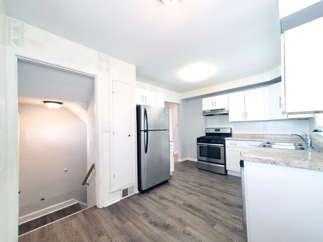 Building Photo - 4095 Bluestone Rd