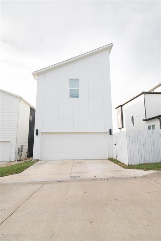 Building Photo - 6113 Sendero Hills Pkwy