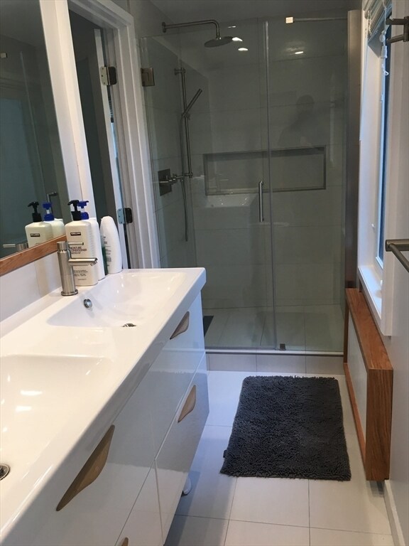 Building Photo - 1 Balfour St