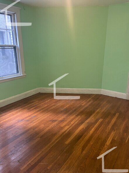 Building Photo - 28 Sidlaw Rd