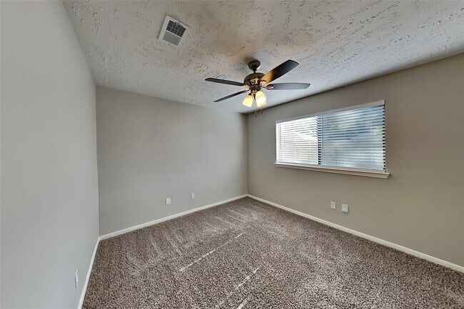 Building Photo - 6230 Billington St