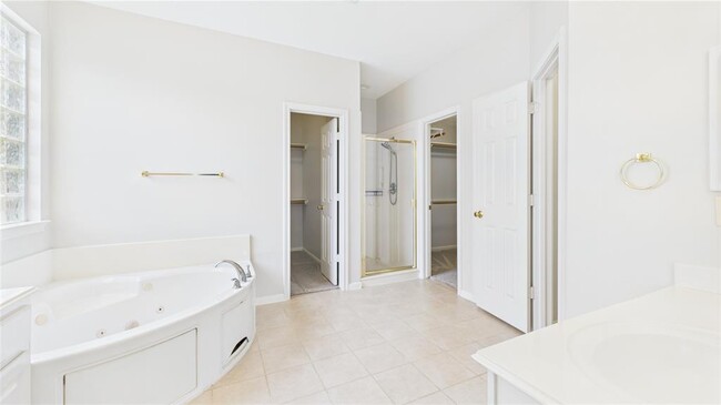Building Photo - 12019 Costa Del Rey Ct