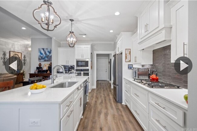 Building Photo - Gorgeous Home in Sherwood