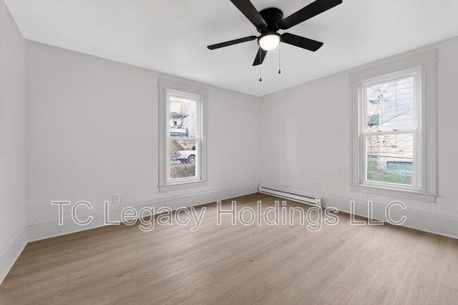 Building Photo - 1013 N 15th St