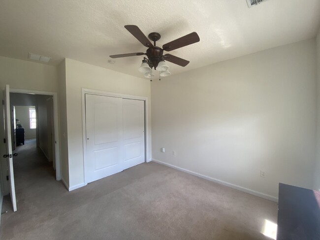 Building Photo - FOR RENT:  3 Bedroom 2 Bathroom Condo w/at...