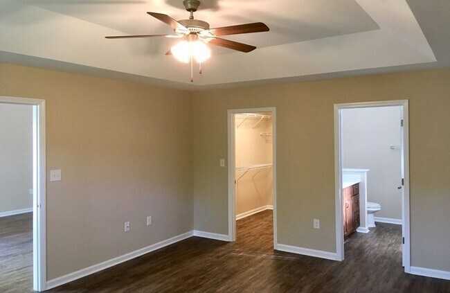 Building Photo - 3 Bedroom 2 Bathroom House In Carolina Shores