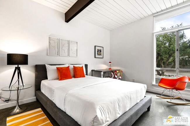 Building Photo - 400 E Glen Cir S