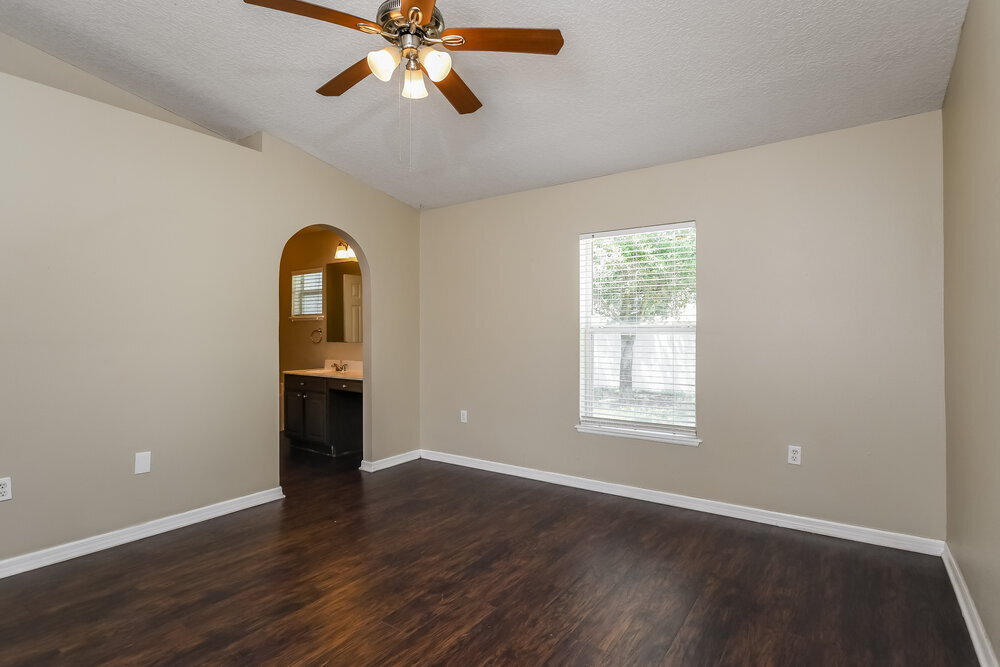 Building Photo - 448 Hammerstone Ave