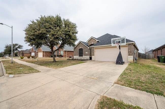 Building Photo - 8143 Guadalupe Rd