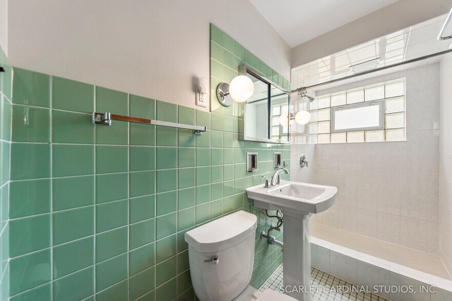 Bathroom 2 - 500 S Madison Ave