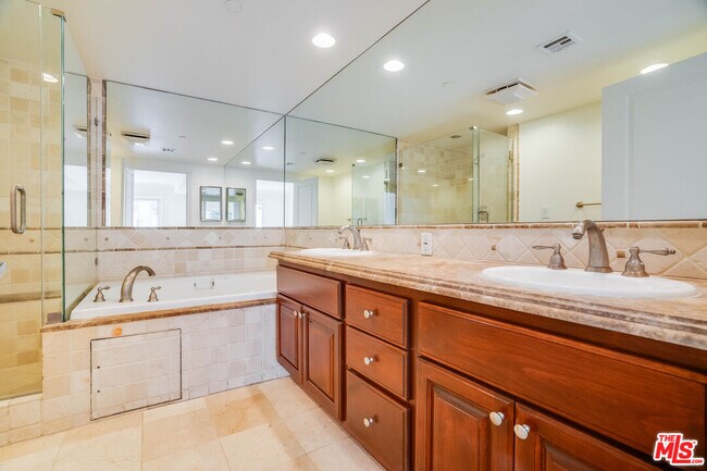 Building Photo - 8610 Chalmers Dr