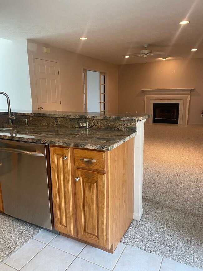 Building Photo - 25027 Rushmore Ct