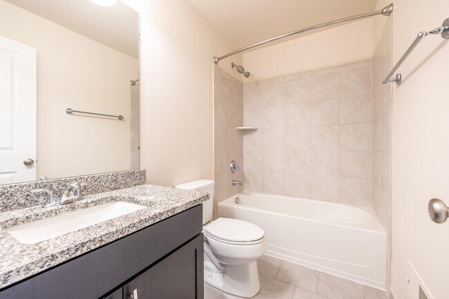 Building Photo - 2715 S Spurway Dr