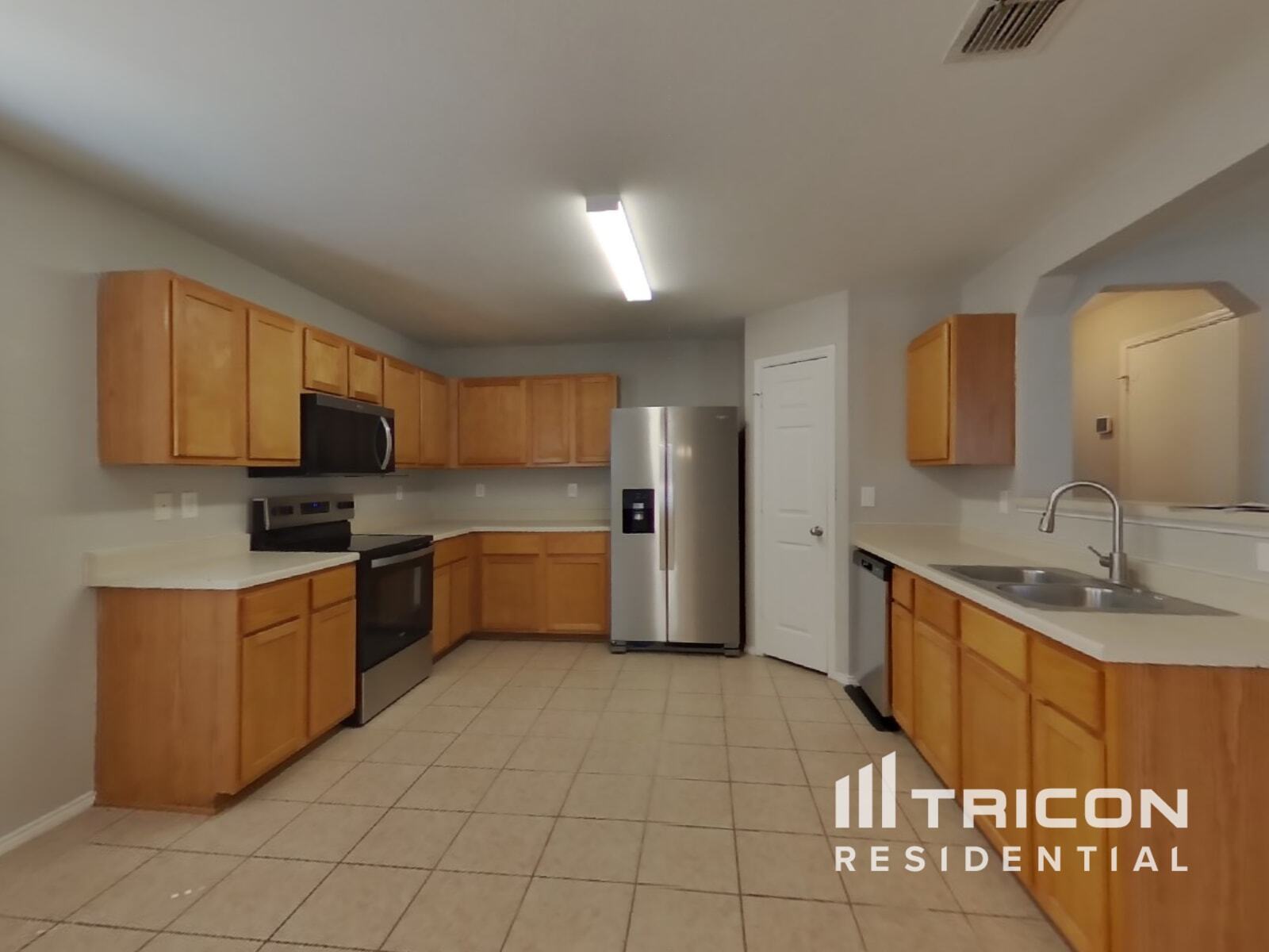 Building Photo - 353 Willow View