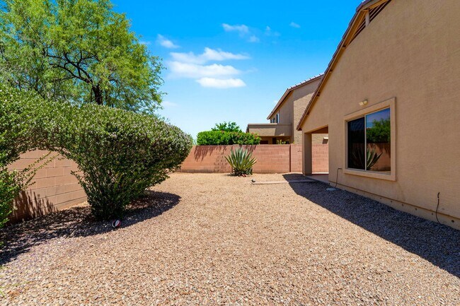 Building Photo - Well maintained 3 bedroom home in Cave Creek AZ - Available Today!