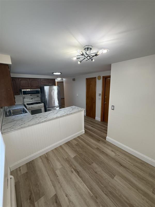 Building Photo - 421 Callodine Ave