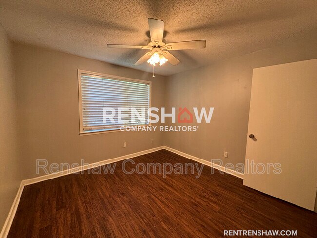 Building Photo - 6436 Macon Rd