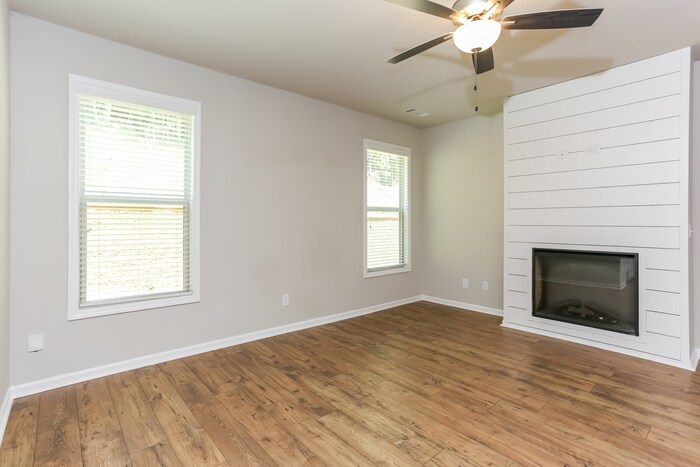 Building Photo - 1243 Spring Marsh Ct NE