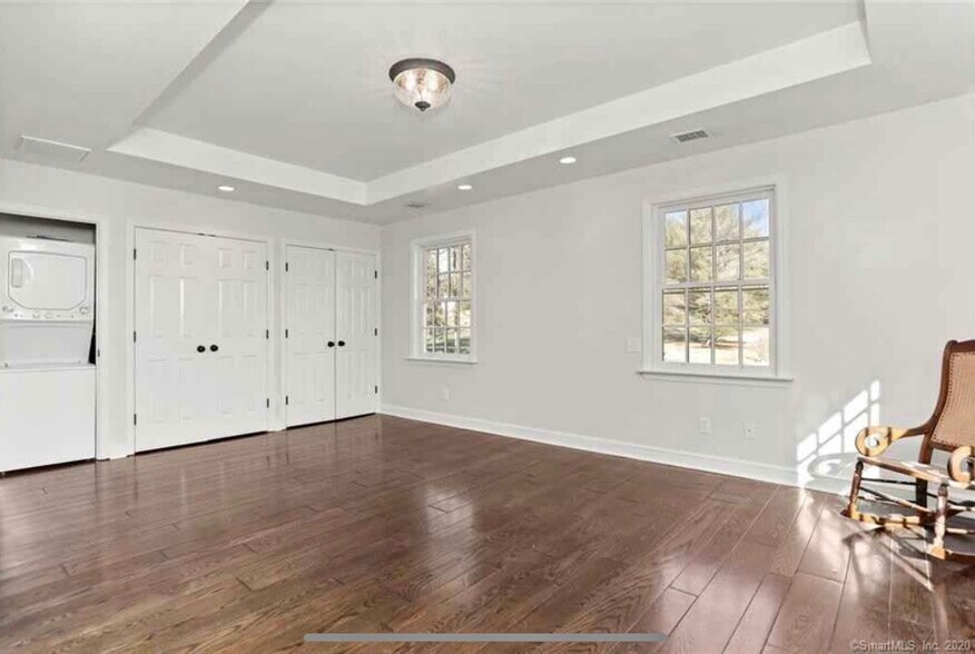 Building Photo - 33 Evergreen Hill Rd