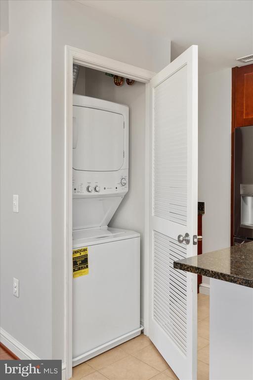 Building Photo - 11990 Market St