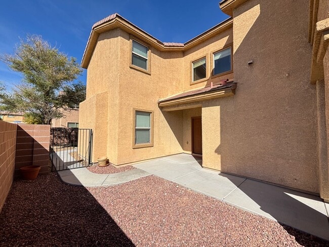 Building Photo - Gorgeous 3Bed/2.5Bath, 2-Story Home located in the Aliante Area- $500 Off Move In Fees