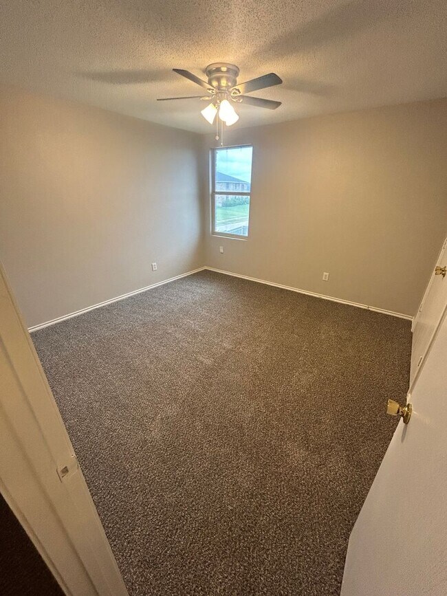 Building Photo - 1253 Tall Grass Dr
