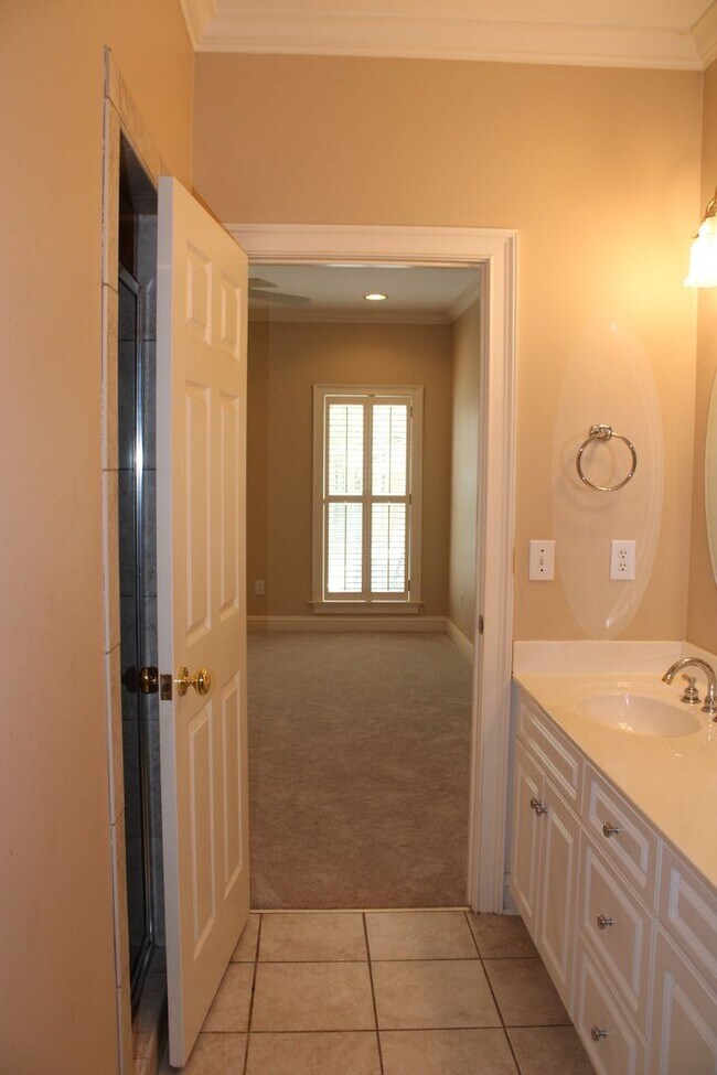 Building Photo - Home for Rent in Deer Creek!